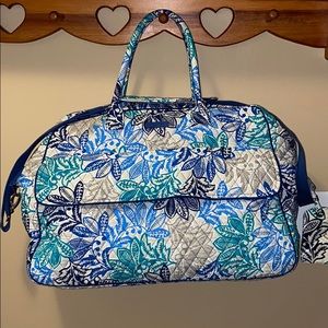 Vera Bradley Santiago Grand Traveler new w…